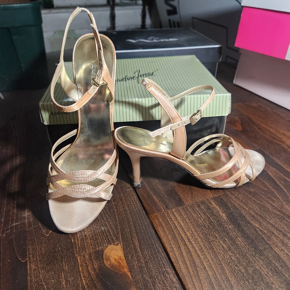 Jacqueline Ferrar Women's Elegant Gold Heels